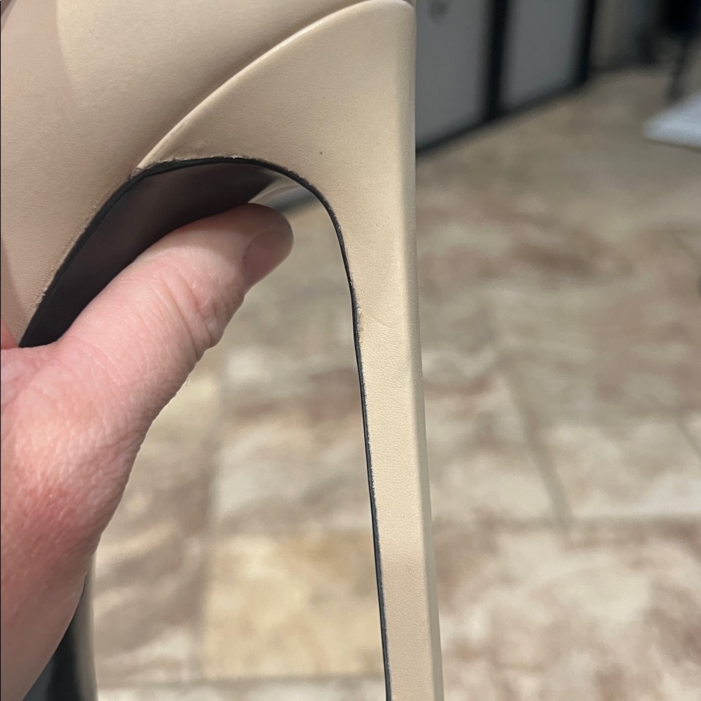 Heels Shoes Nude Beige Black sz 7.5 - Picture 10 of 15